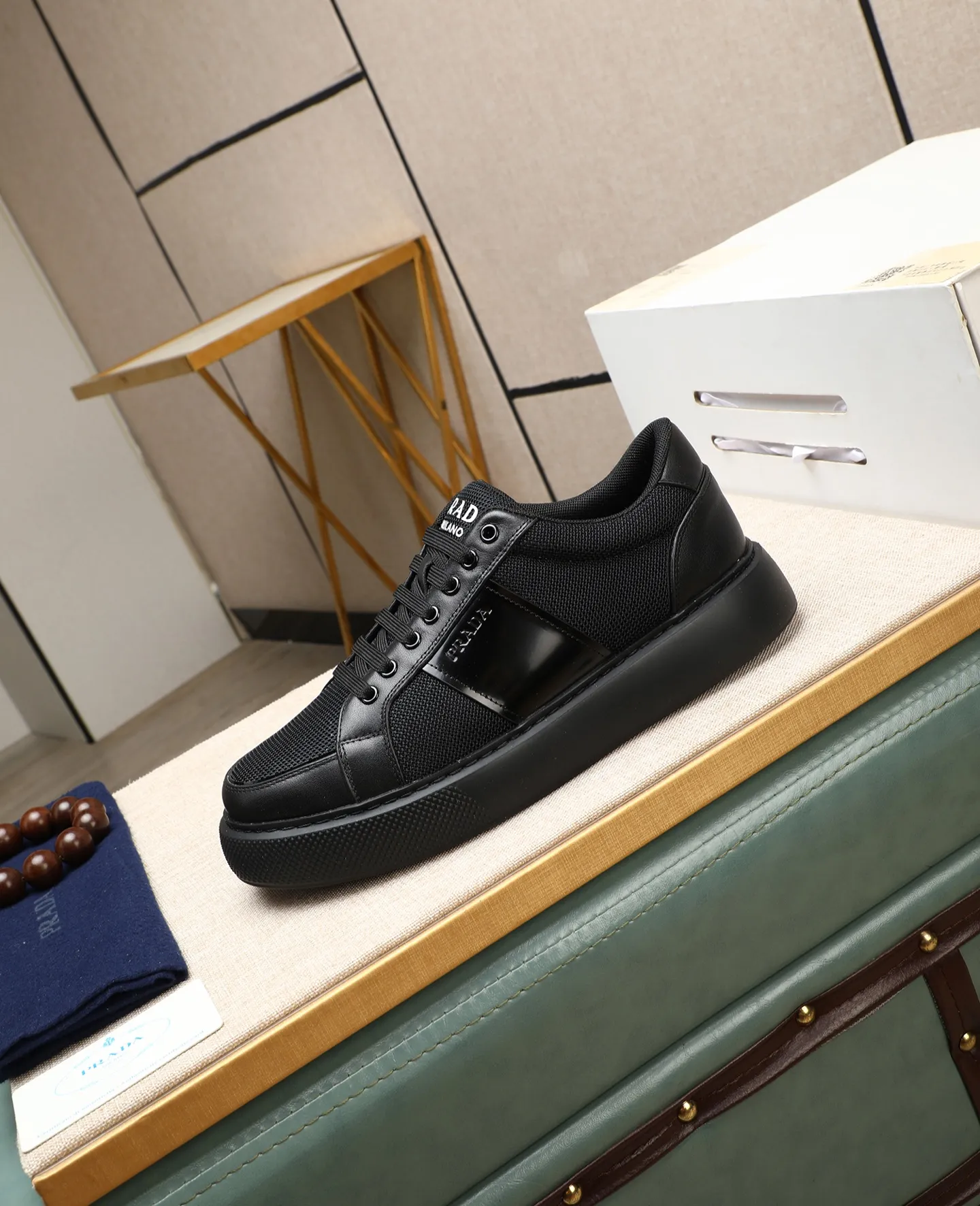 Men's shoes 💰580 [PRADA] Prada - High-end quality original order - Upper: 🔝 silk calfskin, brand canvas cloth, brand metal fasteners - Lining: mesh, foot pads; top-grade cowhide - Outsole: ultra-light TPU foam; molded outsole - Ultra-high quality control·Fine workmanship: highlighted (high-end·luxury·grade) -Size: 38-44 (45 can be customized) Wang